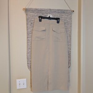 Wilfred Discover Cargo Skirt in Light Tan